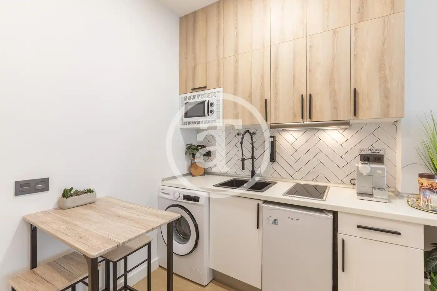 Study for rent in Calle de Barbieri, Justicia - Chueca