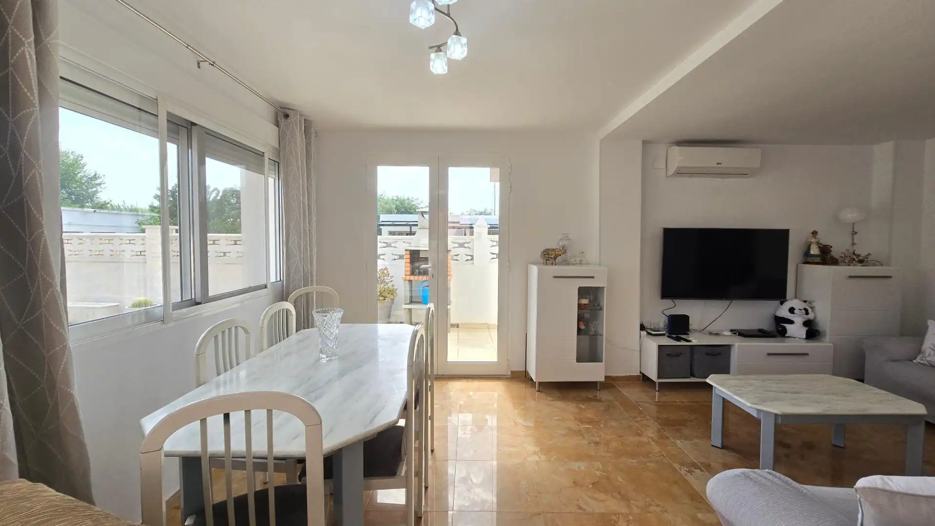 Exterior view of Houses for sale in Gandia  with Air Conditioner and Terrace