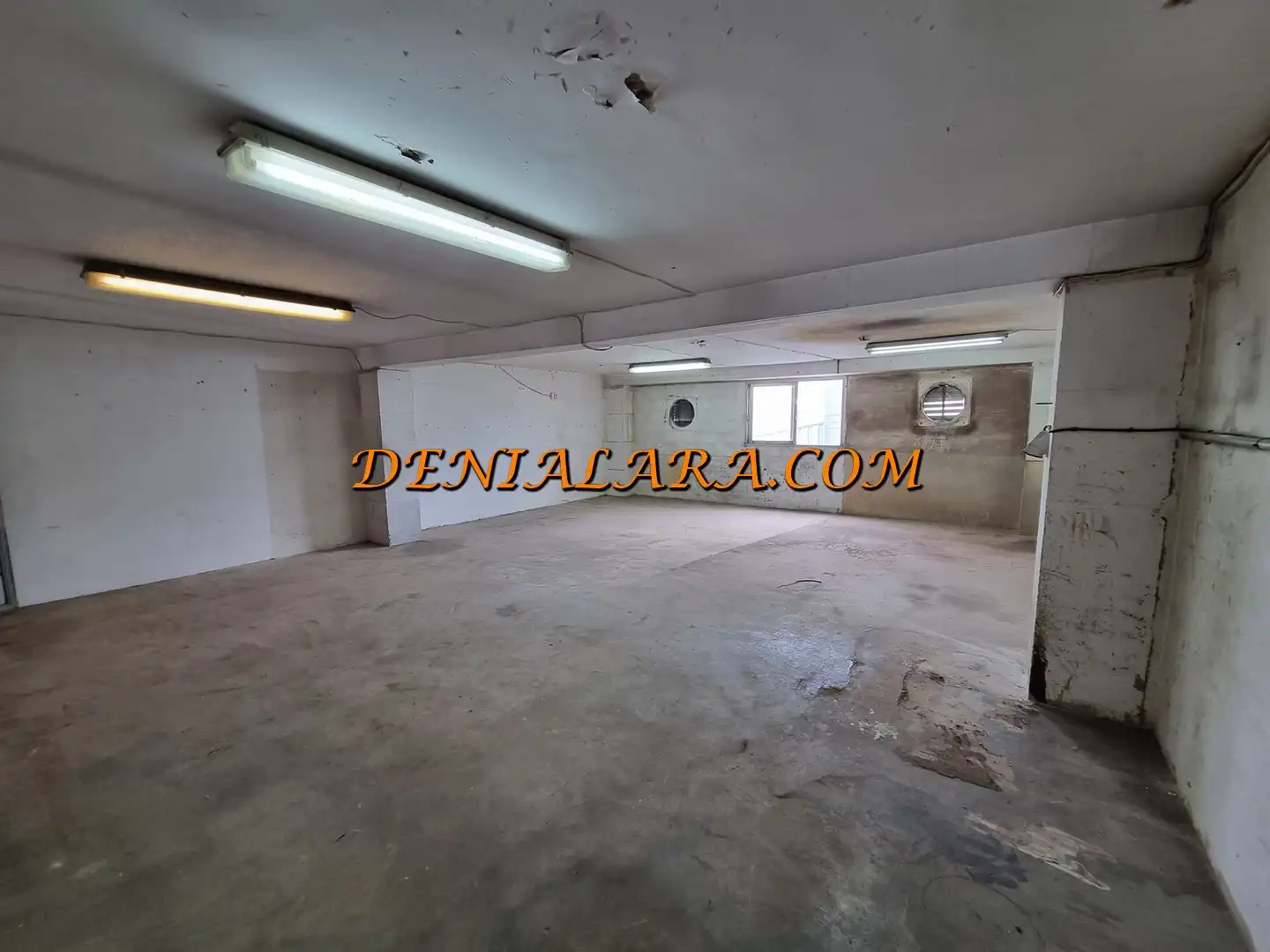 Commercial properties for rent in Pego