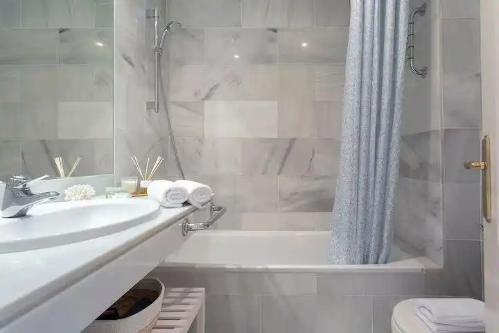 Apartament de lloguer a Calle 3, Guadalmina Alta