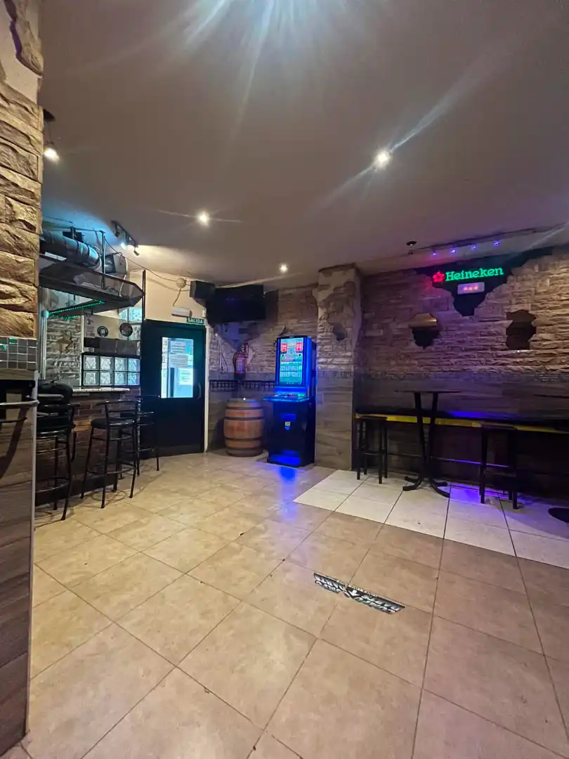 Local comercial en traspàs a Latina, imagen 24