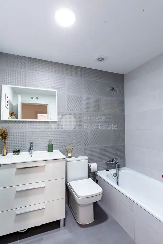 Bathroom of Flat for sale in Villanueva del Pardillo  with Air Conditioner, Heating and Parquet flooring