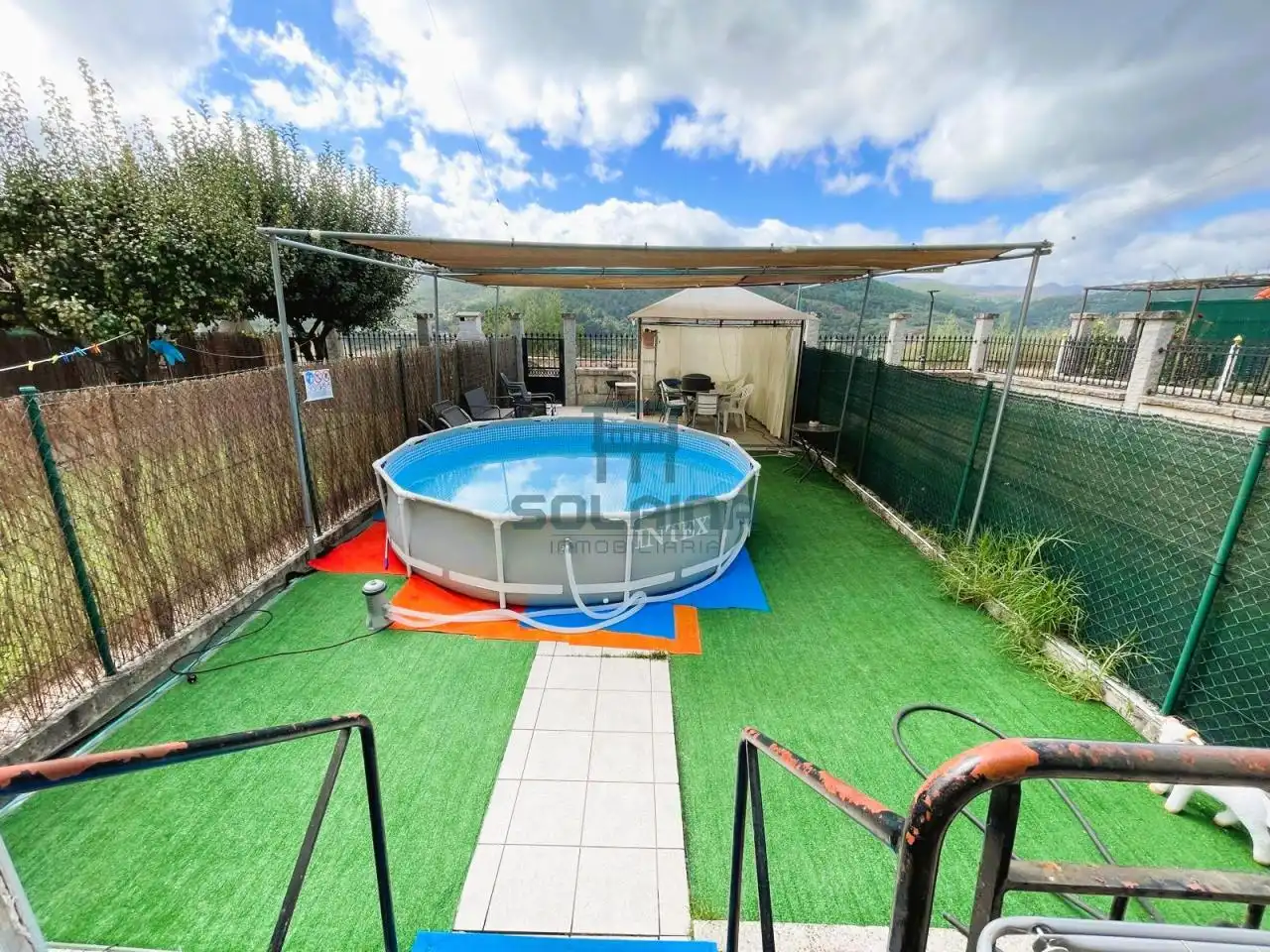 Piscina de Casa adosada en venta en A Arnoia con Calefacción, Jardín privado y Parquet