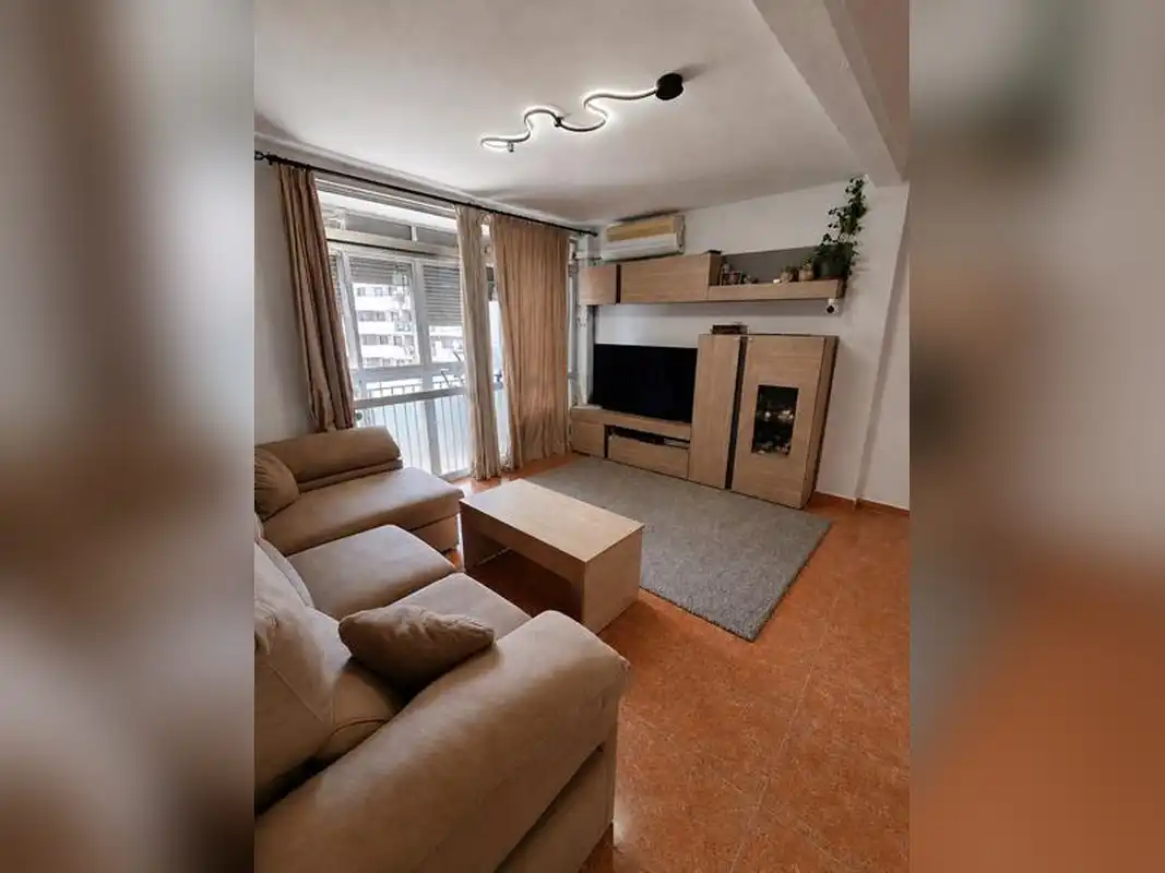 Sala de estar de Piso en venta en Estepona con Aire acondicionado, Calefacción y Terraza