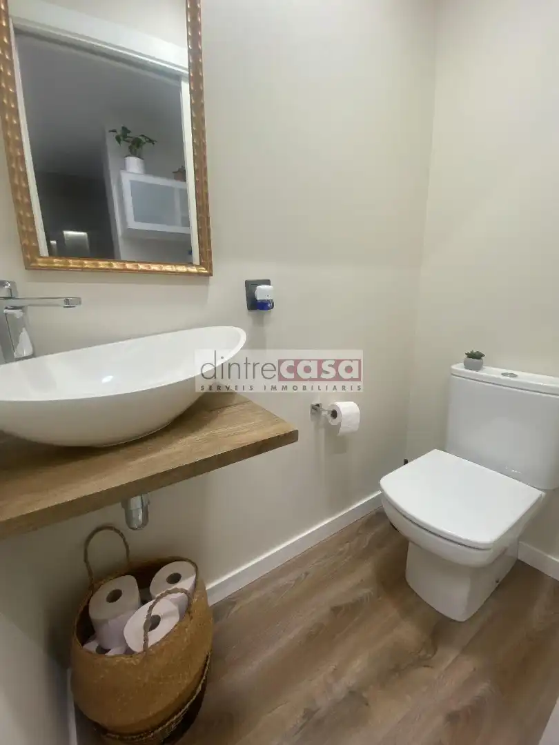Badezimmer von Wohnung zum Verkauf in Tordera mit Klimaanlage, Heizung und Parkett