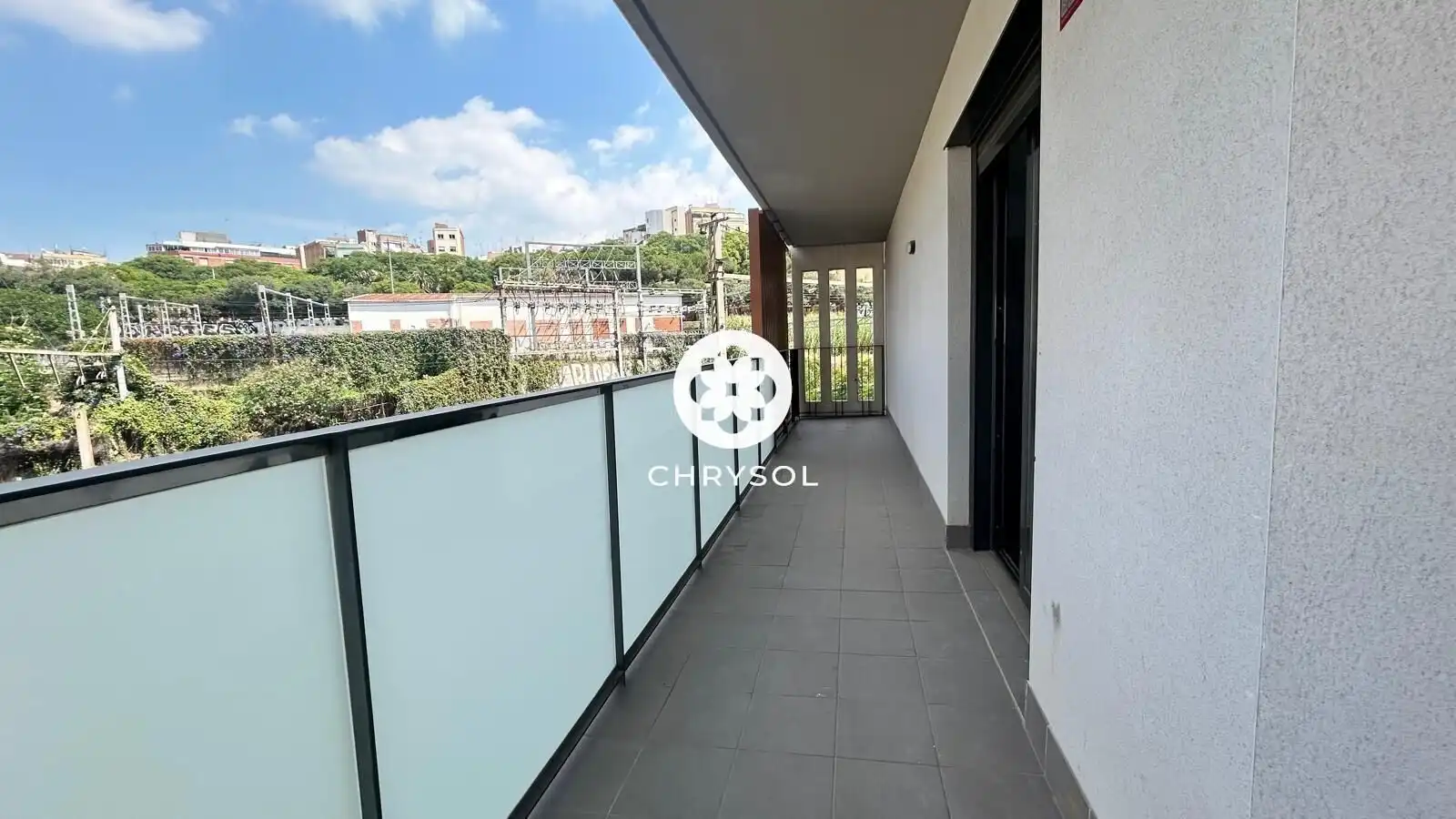 Terraza de Piso en venta en L'Hospitalet de Llobregat con Calefacción, Jardín privado y Parquet