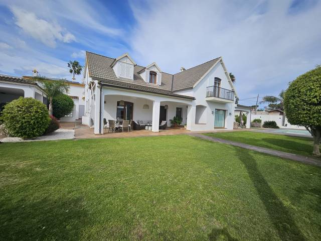 Casa-chalet en Venta en Los Pinos