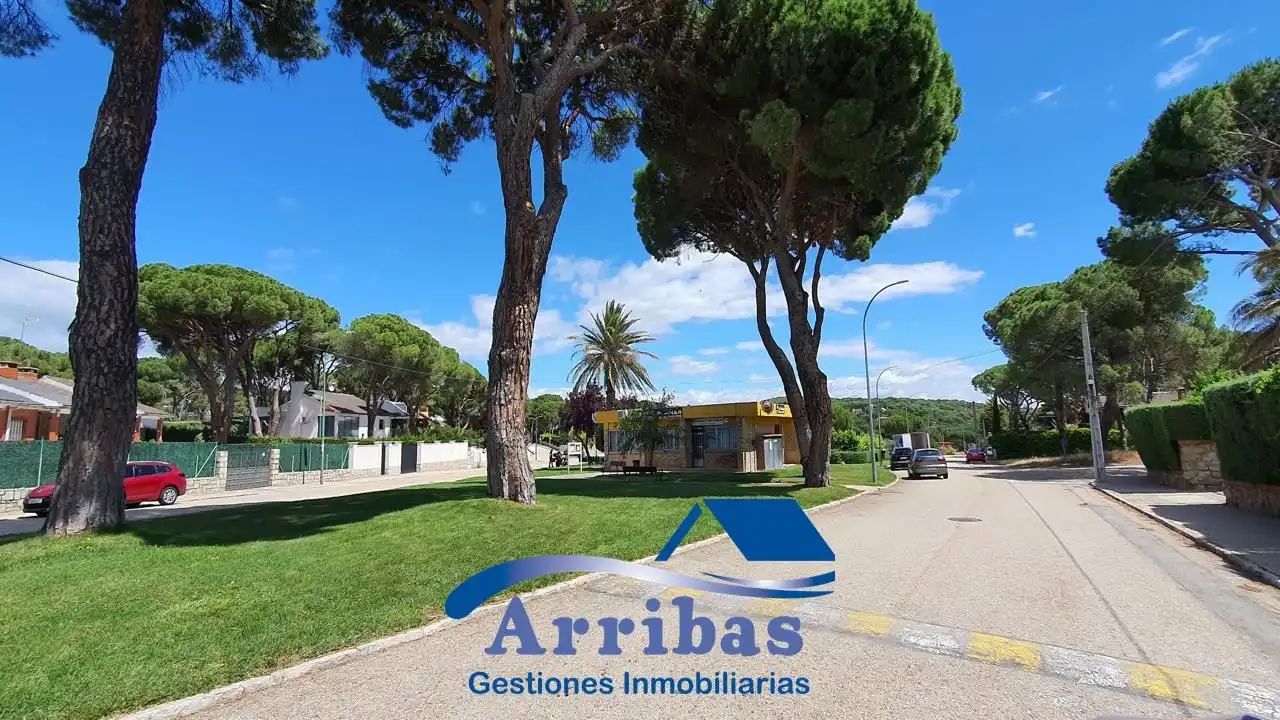 Vista exterior de Casa o chalet en venta en Almorox con Aire acondicionado, Calefacción y Jardín privado