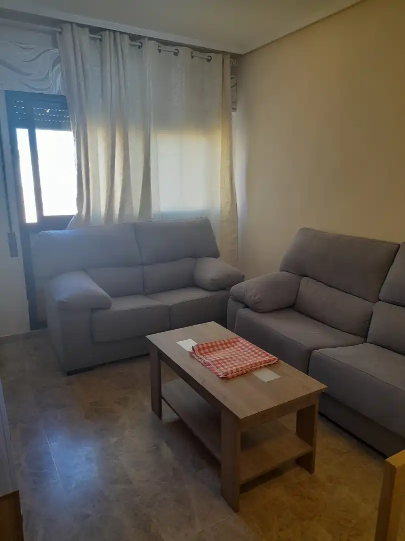 Sala d'estar de Apartament de lloguer en Ceuta amb Moblat, Forn i Rentadora