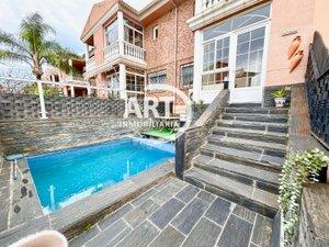 Exterior view of Single-family semi-detached for sale in San Antonio de Benagéber  with Air Conditioner, Heating and Terrace