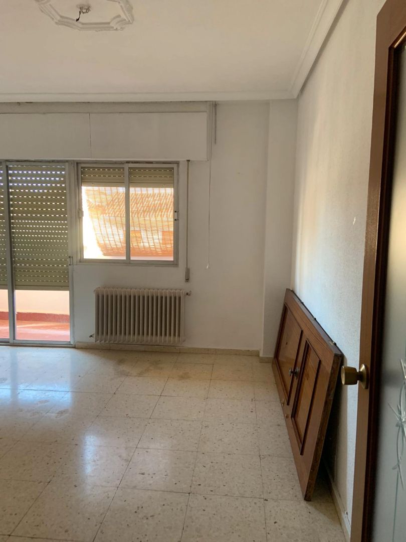 Habitación de Piso en venta en La Roda con Calefacción