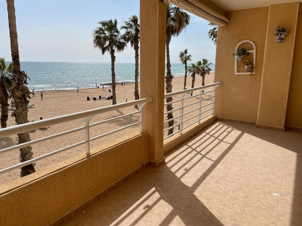 Terrassa de Pis en venda en Torrevieja amb Moblat