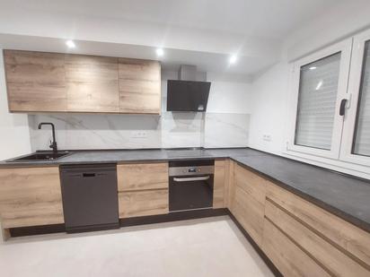 Cuina de Pis en venda en  Almería Capital amb Terrassa