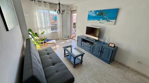 Foto 2 de Piso en venta en Avenida Avenida de Málaga, 98, La Cala del Moral, Málaga