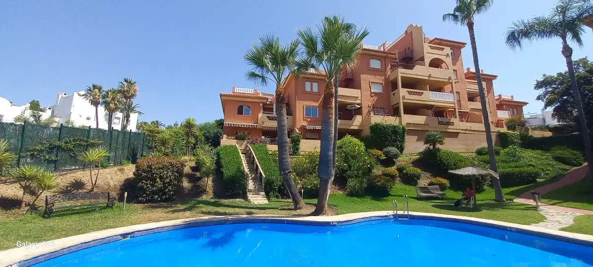 Vista exterior de Planta baixa en venda en Marbella amb Aire condicionat, Calefacció i Terrassa