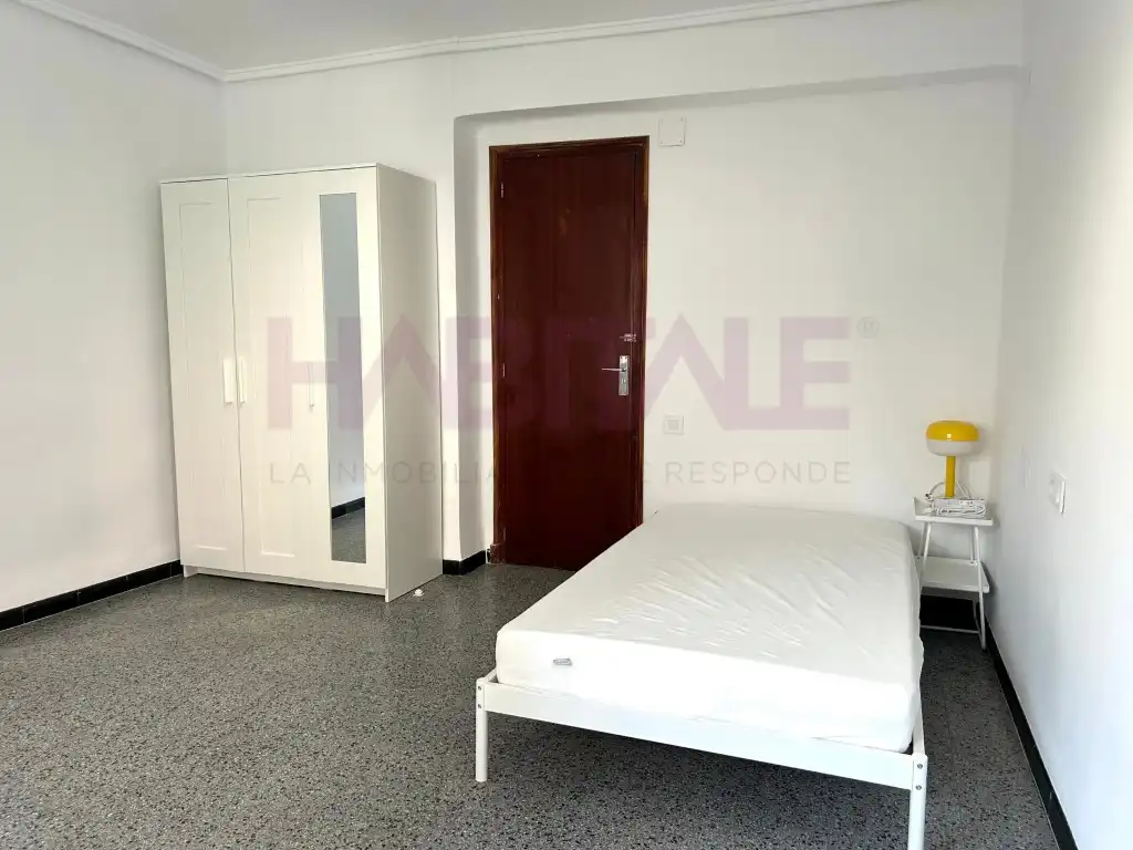Bedroom of Flat for rent in Valencia  with Furnished