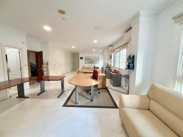 Oficina en Alquiler en Carranque - Haza Cuevas