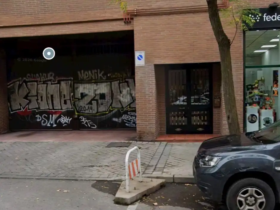 Exterior view of Garage for sale in Madrid