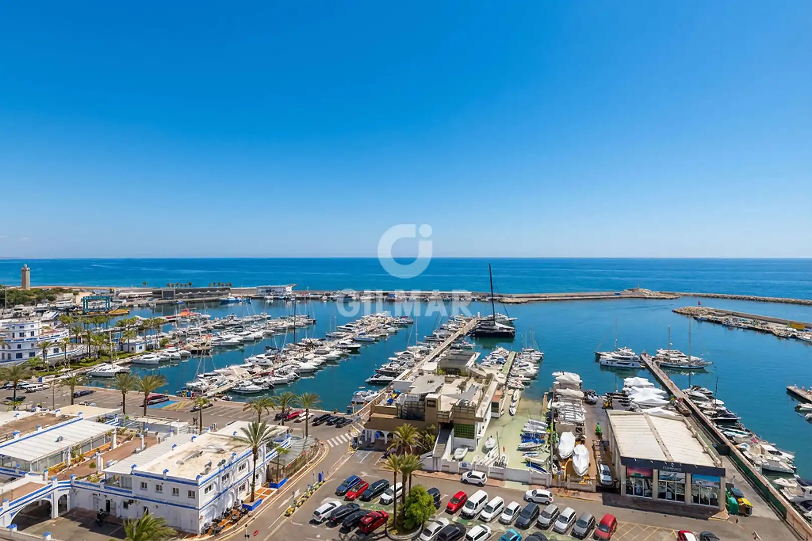 Apartments for sale in Puerto de Estepona, Estepona Pueblo