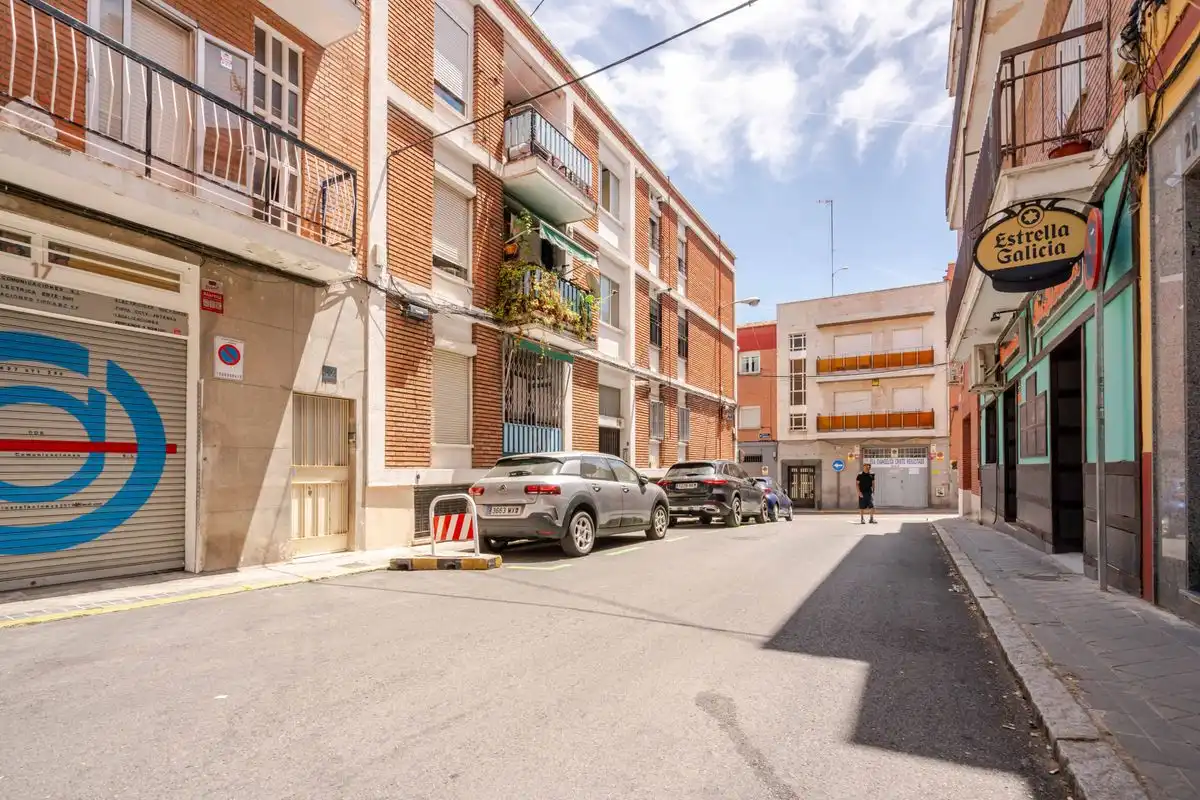Vista exterior de Pis en venda en Madrid amb Calefacció i Traster