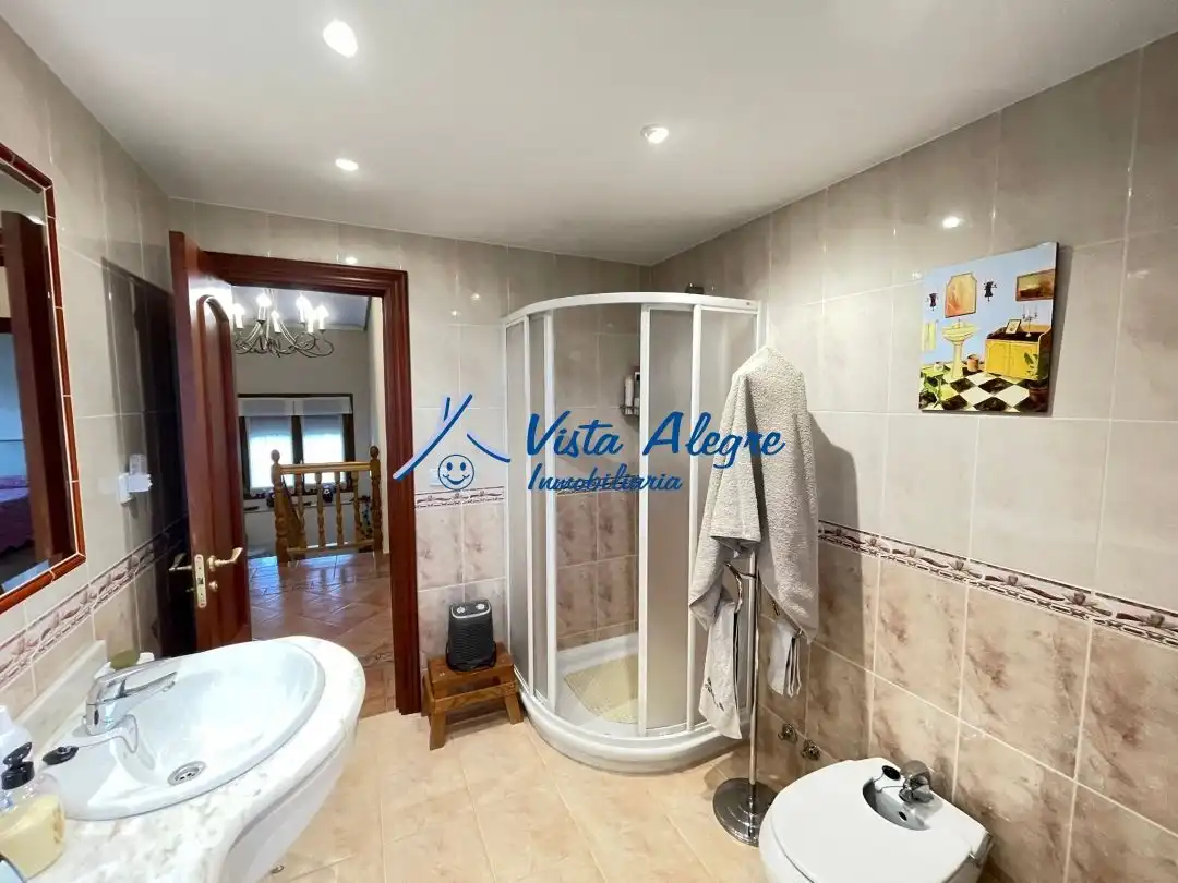 Baño de Casa o chalet en venta en Cuzcurrita de Río Tirón con Calefacción, Jardín privado y Terraza