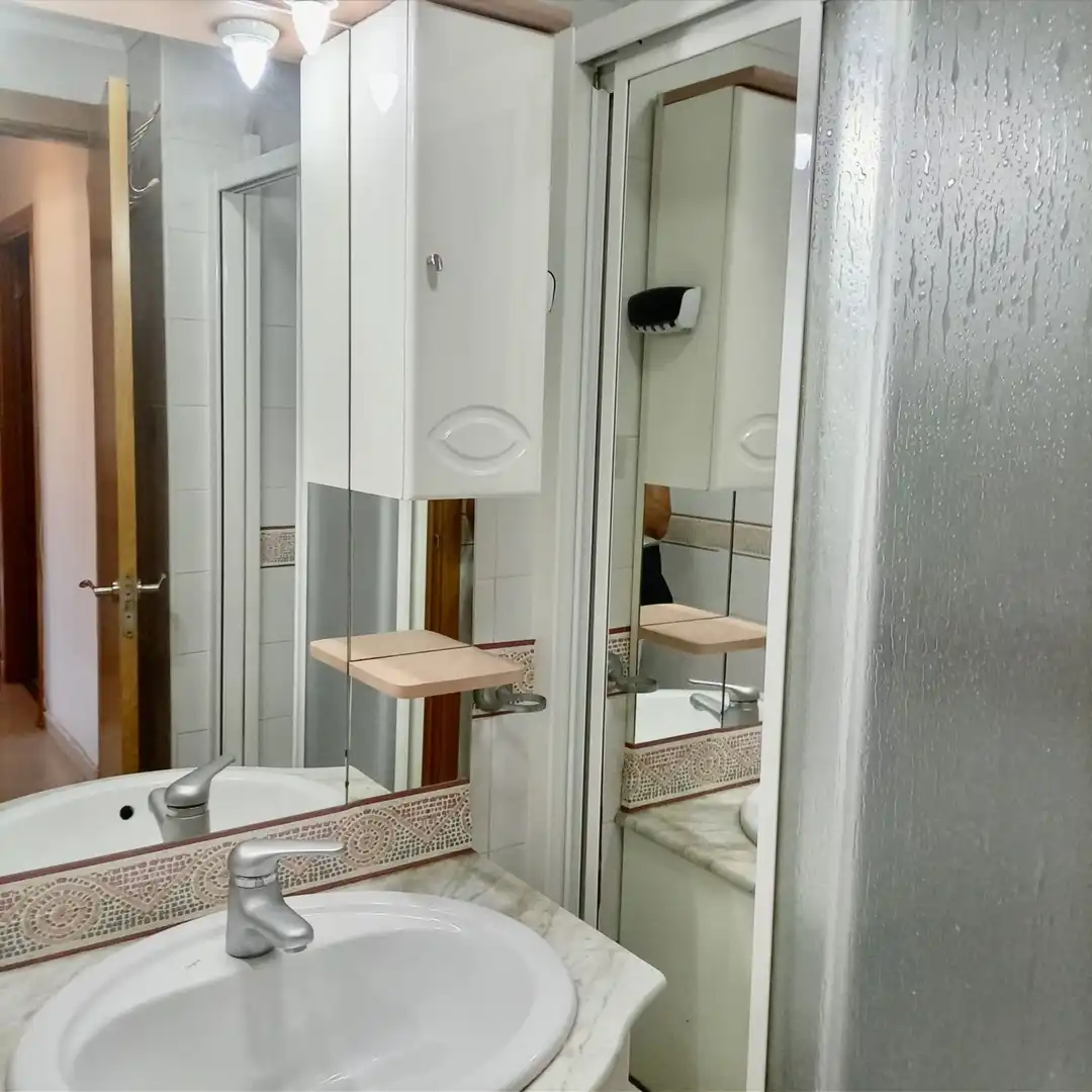 Bany de Pis en venda en Camas amb Aire condicionat i Calefacció