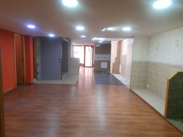 Local comercial en venda a Avenida Gramela 13
