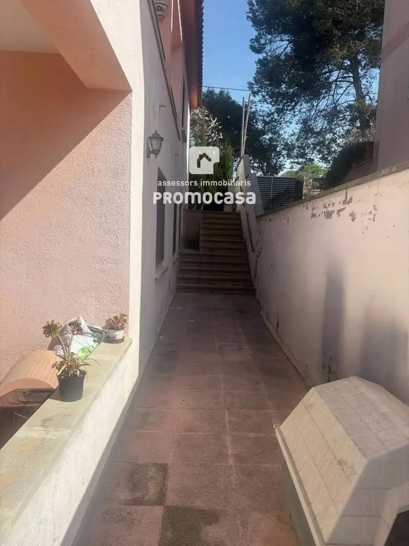 Casa o chalet en venta en Barberà del Vallès con Calefacción, Terraza y Balcón