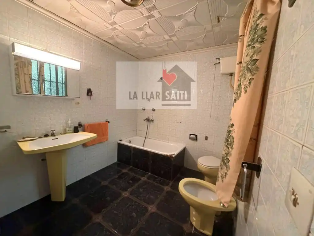 Bany de Casa o xalet en venda en Llocnou d'En Fenollet