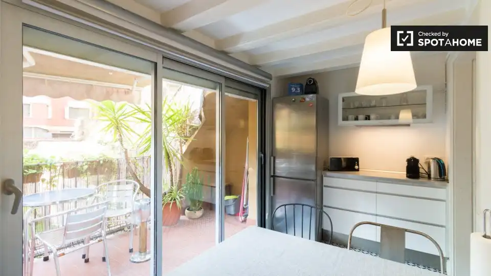 Terraza de Apartamento para compartir en Barcelona con Aire acondicionado, Calefacción y Terraza
