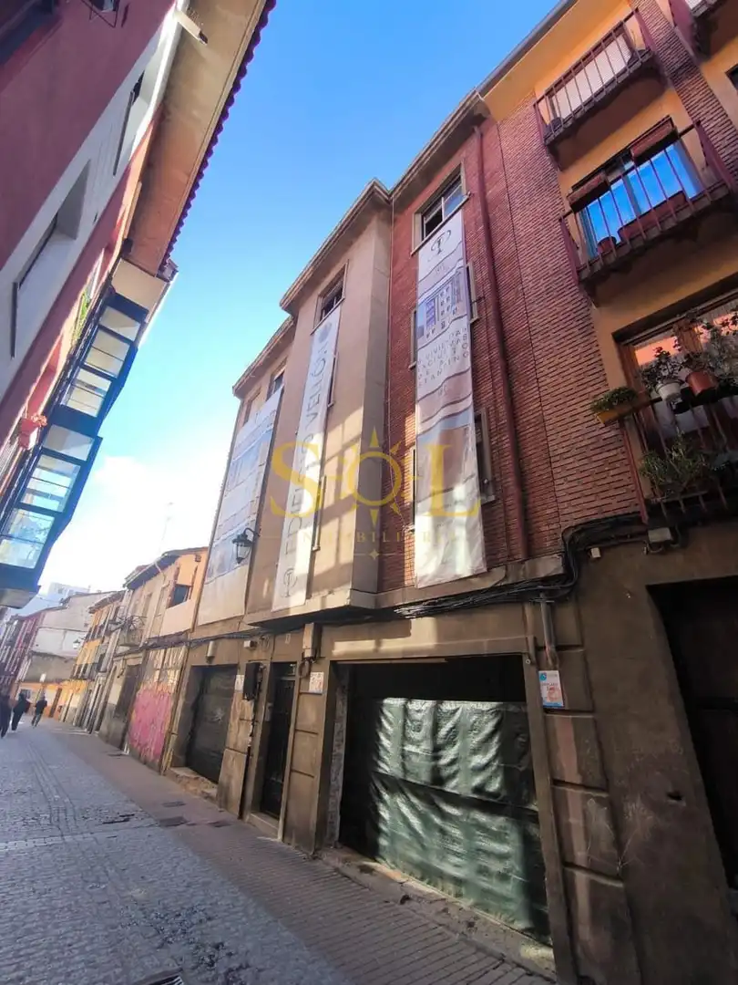 Immobles singulars en venda a Casco Antiguo, imagen 3
