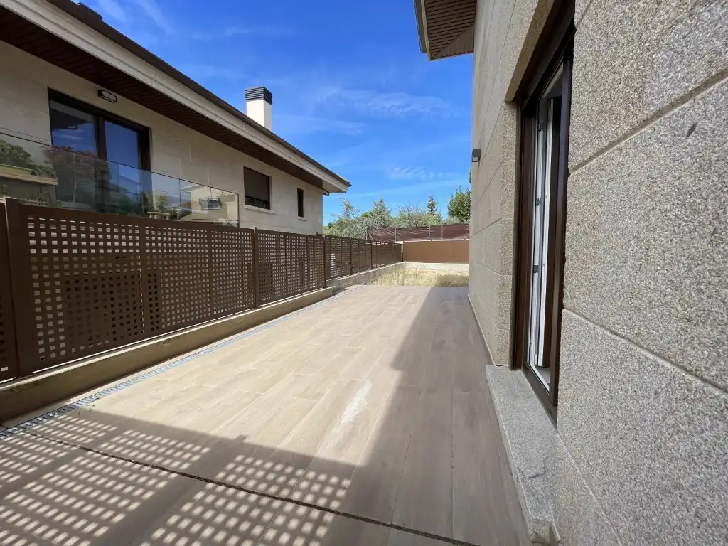 Ground floor for rent in Calle Libertad De La, La Navata