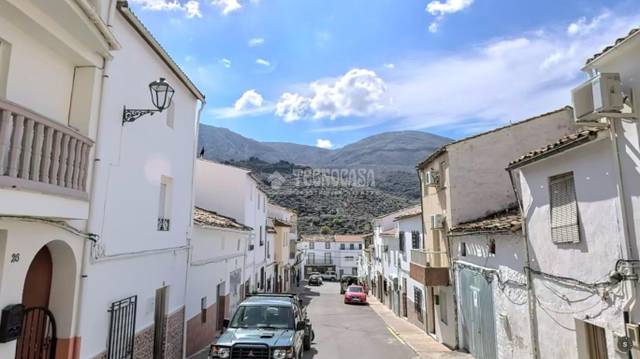 Piso en Venta en Valdepeñas de Jaén