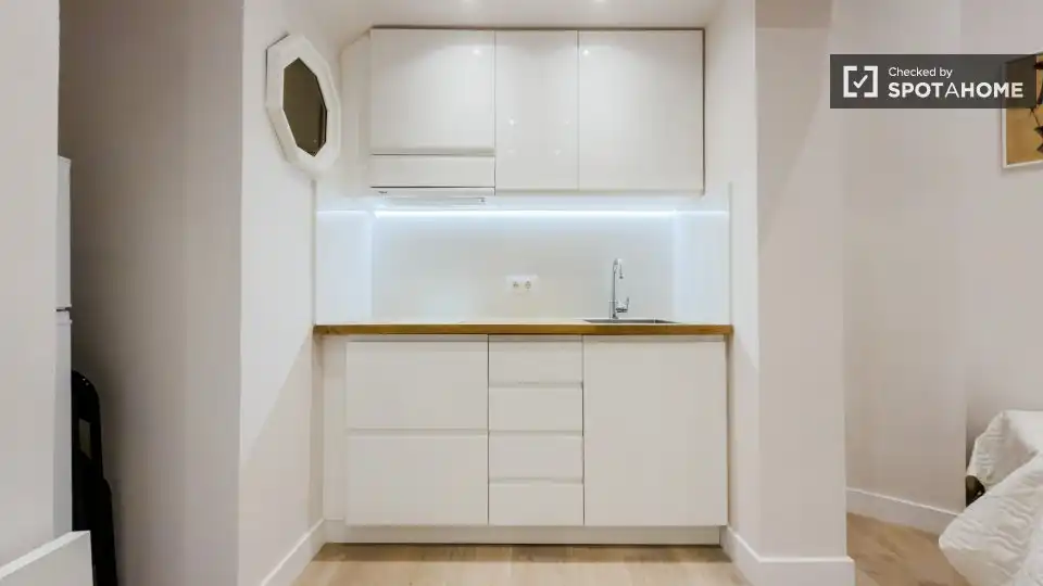 Cocina de Piso de alquiler en Barcelona con Aire acondicionado, Calefacción y Amueblado