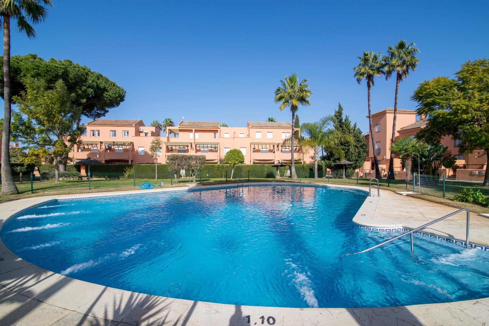 Piscina de Planta baixa en venda en Chiclana de la Frontera amb Jardí privat, Terrassa i Piscina comunitària
