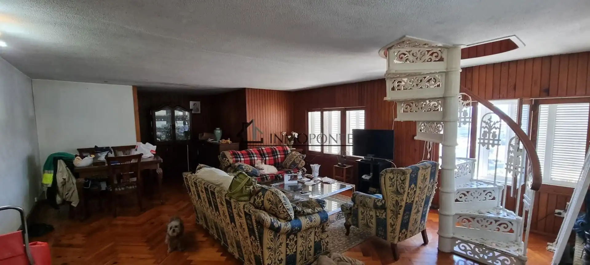 Sala d'estar de Casa o xalet en venda en Pontevedra Capital  amb Calefacció, Jardí privat i Terrassa