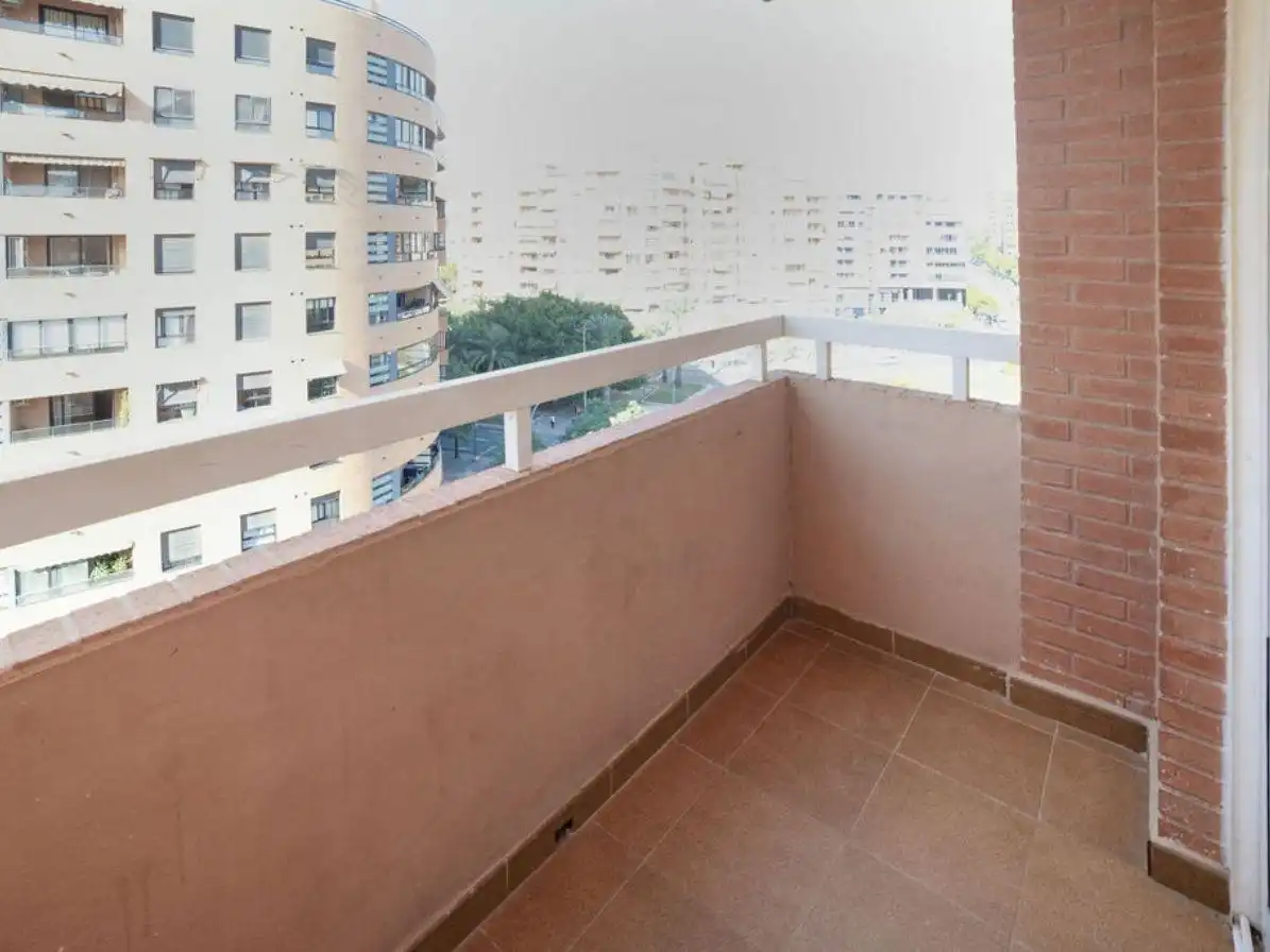 Flat with pool for sale in Calle Médico Vicente Reyes, imagen 2