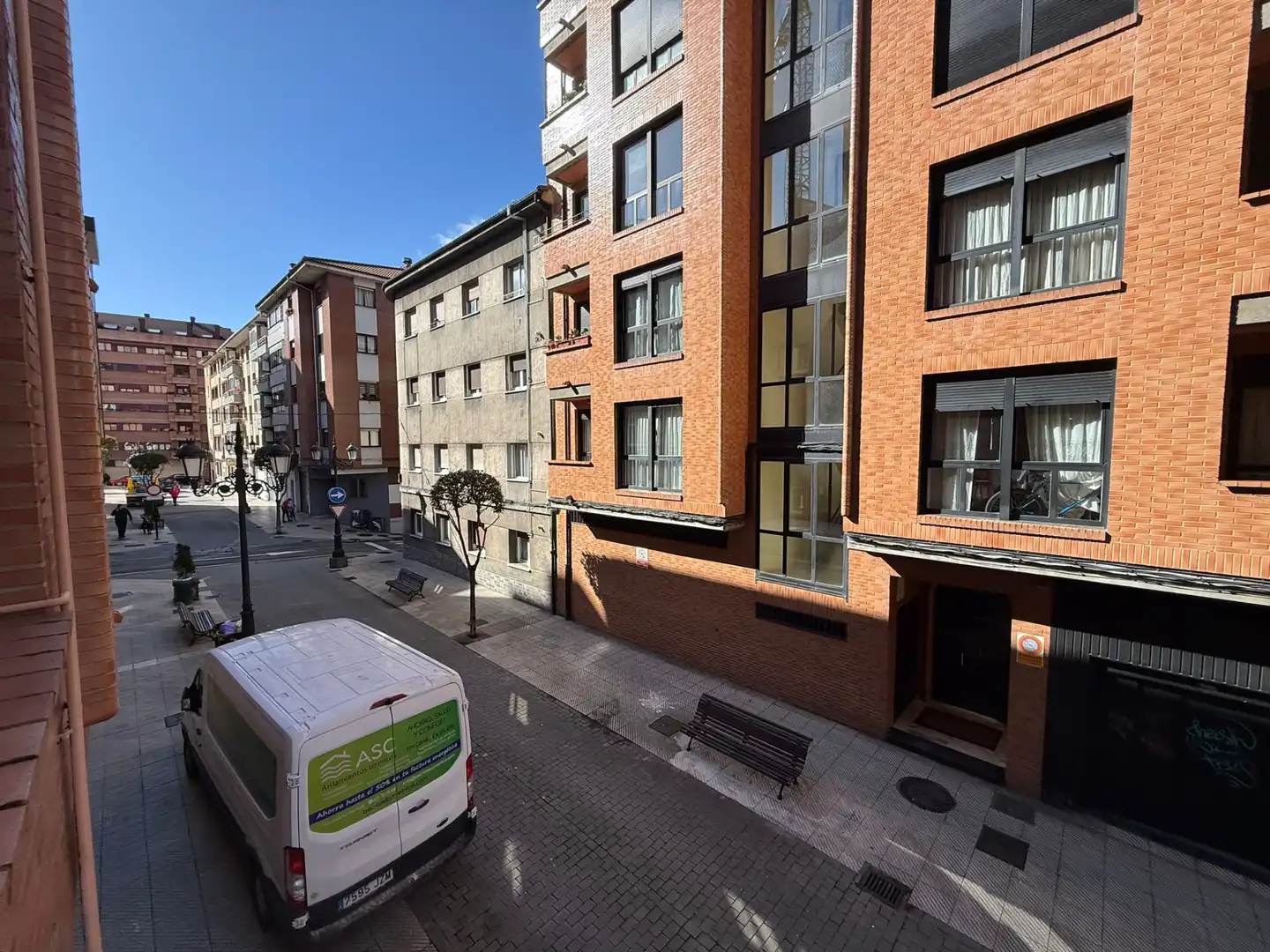Außenansicht von Wohnung zum Verkauf in Oviedo  mit Heizung, Terrasse und Abstellraum