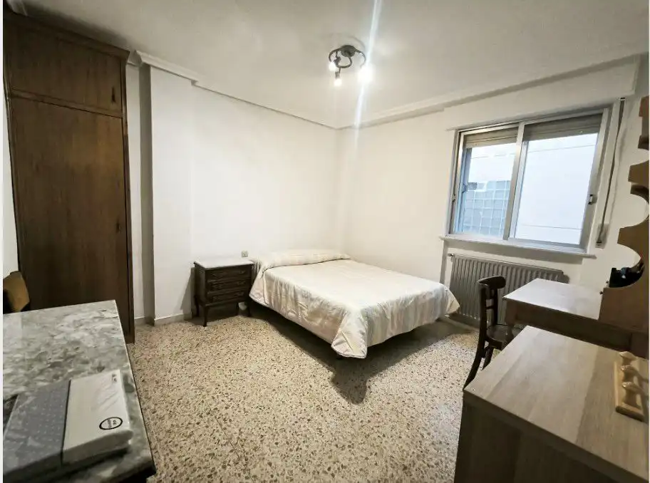 Habitación de Piso de alquiler en Salamanca con Calefacción y Balcón