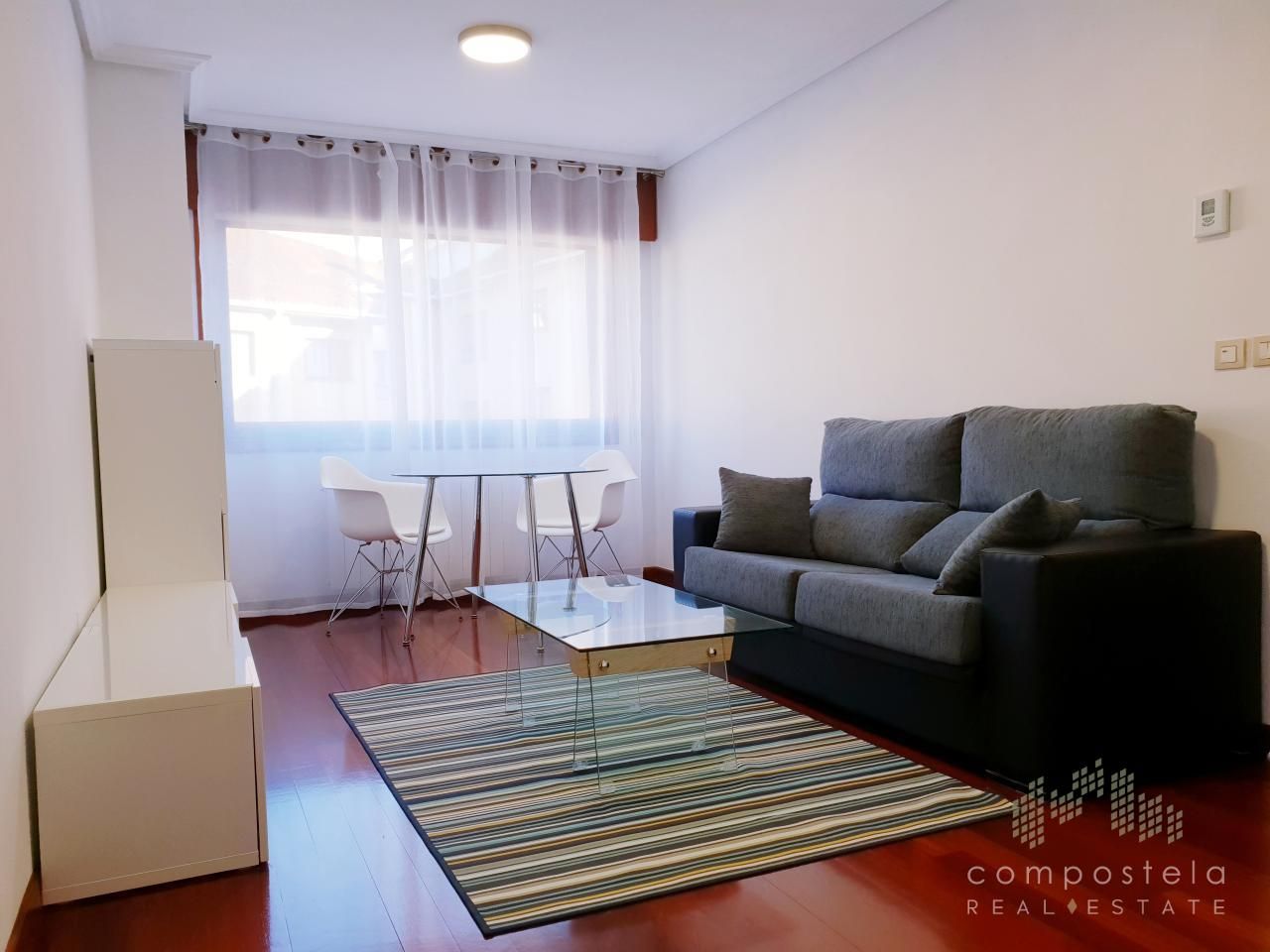 Sala d'estar de Apartament de lloguer en Ames amb Calefacció, Traster i Moblat