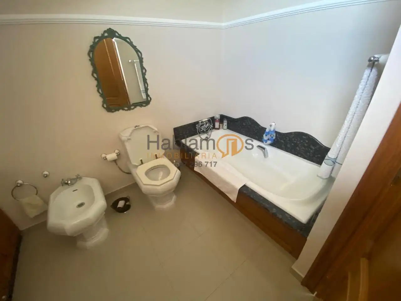 Baño de Casa o chalet en venta en A Illa de Arousa  con Calefacción, Jardín privado y Terraza