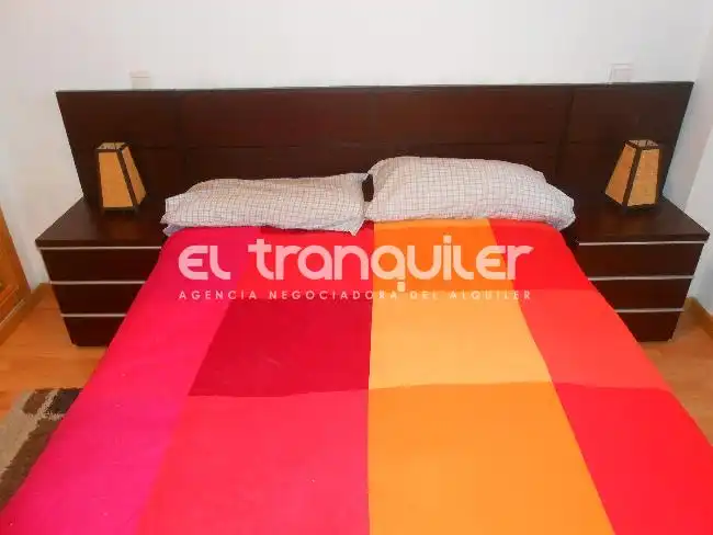 Dormitori de Àtic de lloguer en Madrid amb Aire condicionat, Terrassa i Traster