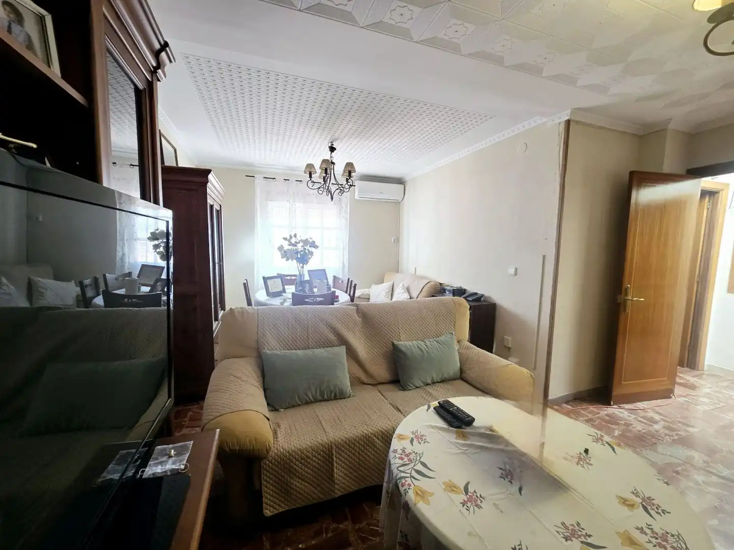 Sala de estar de Casa o chalet en venta en Alcalá de Guadaira con Aire acondicionado
