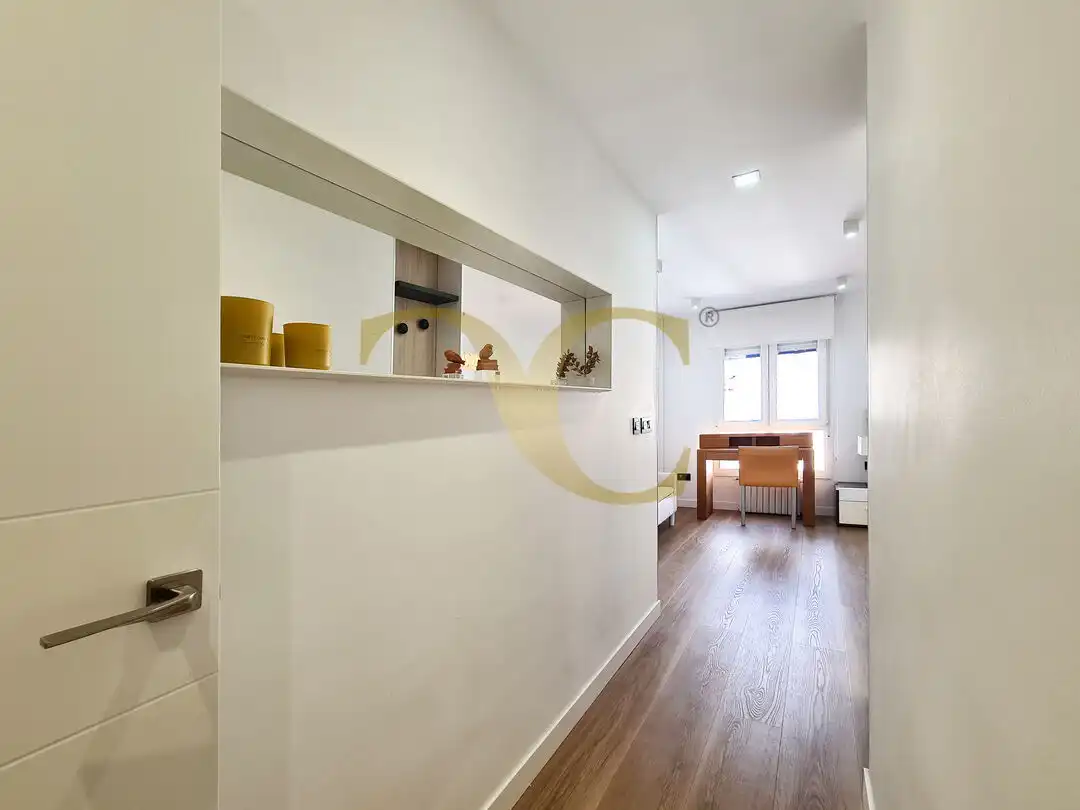 Schlafzimmer von Wohnung zur Miete in Oviedo  mit Heizung, Terrasse und Möbliert