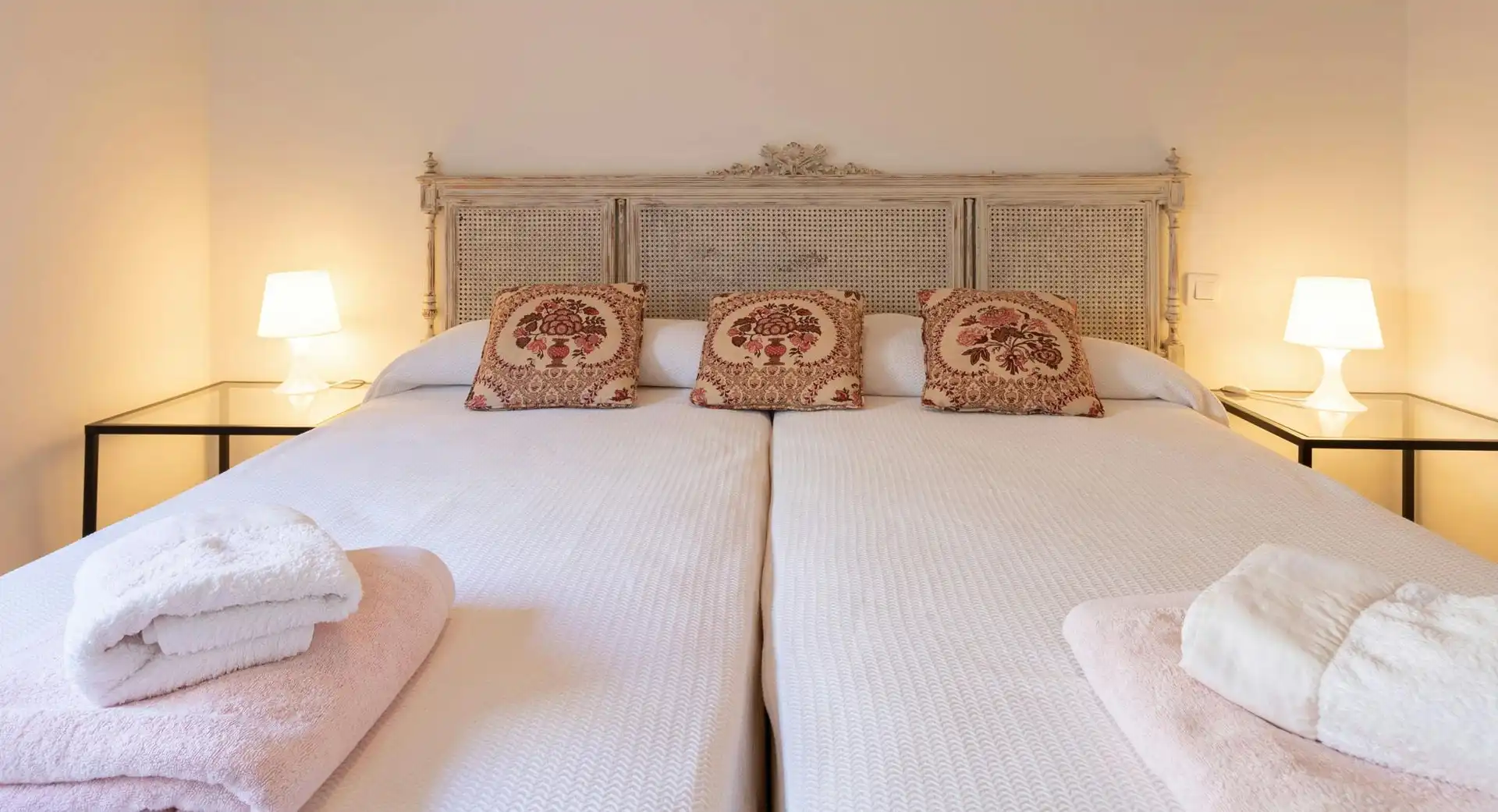 Flat for rent in N/A, Triana Casco Antiguo