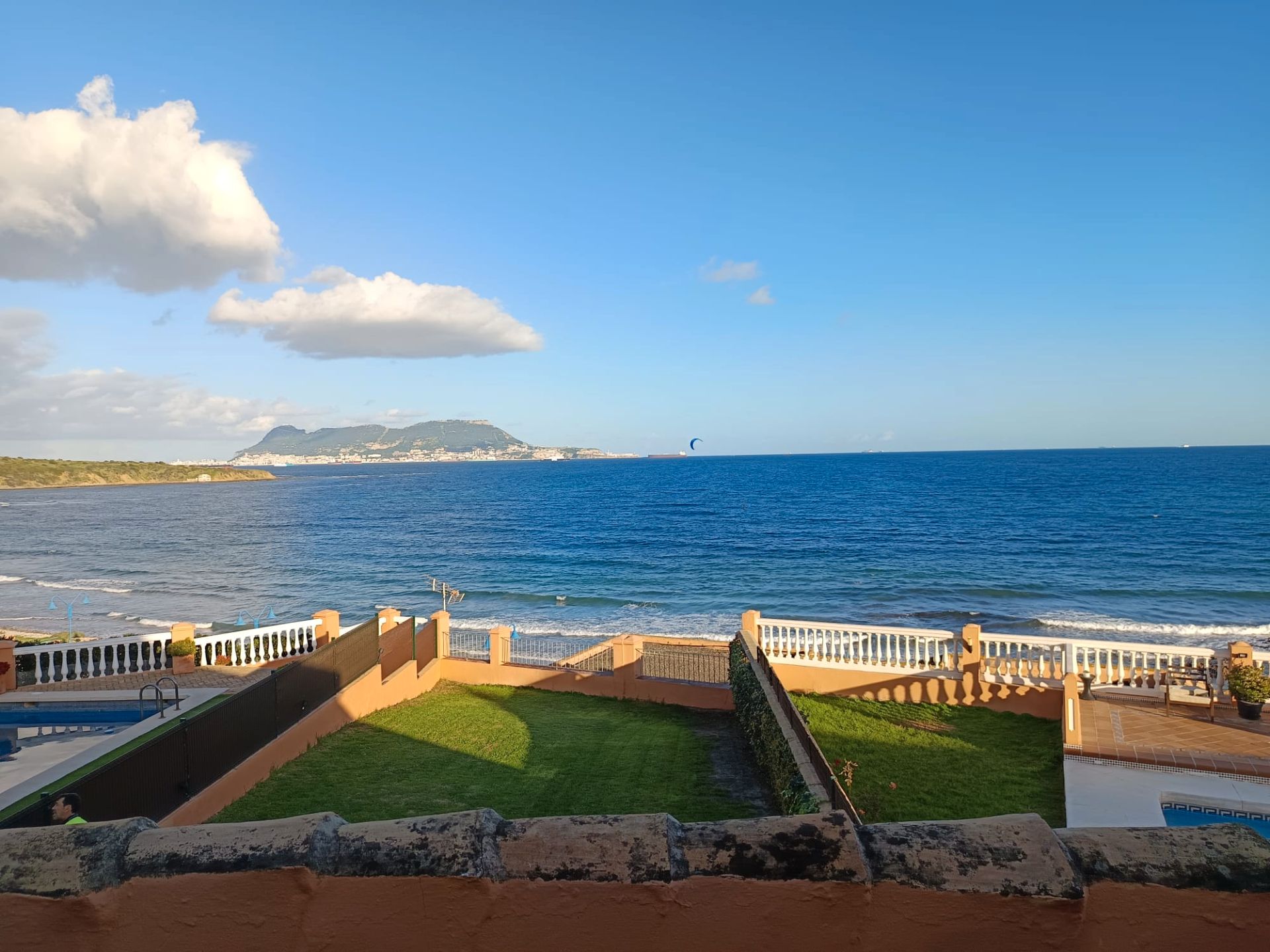Jardí de Casa adosada en venda en Algeciras amb Jardí privat, Terrassa i Traster