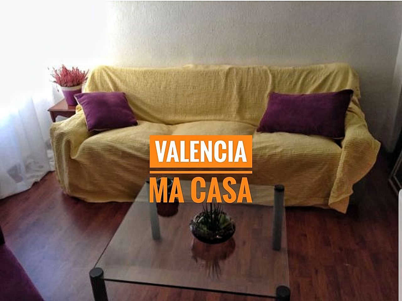 Living room of Flat to rent in  Valencia Capital  with Air Conditioner and Furnished