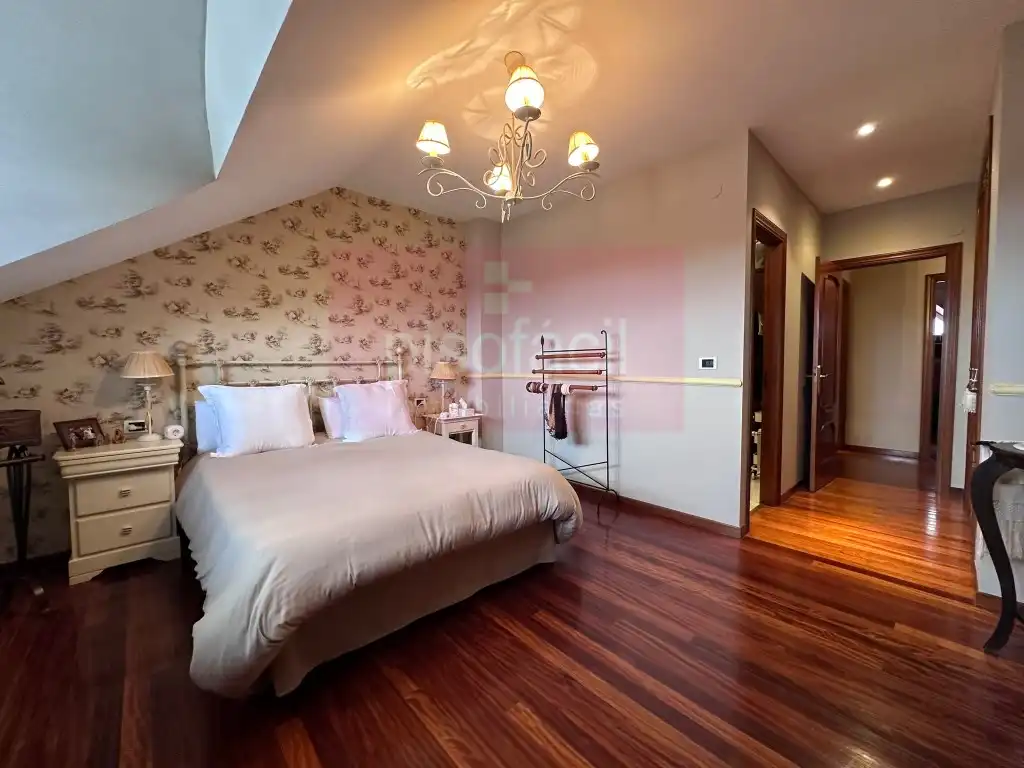 Habitación de Dúplex en venta en Lugo