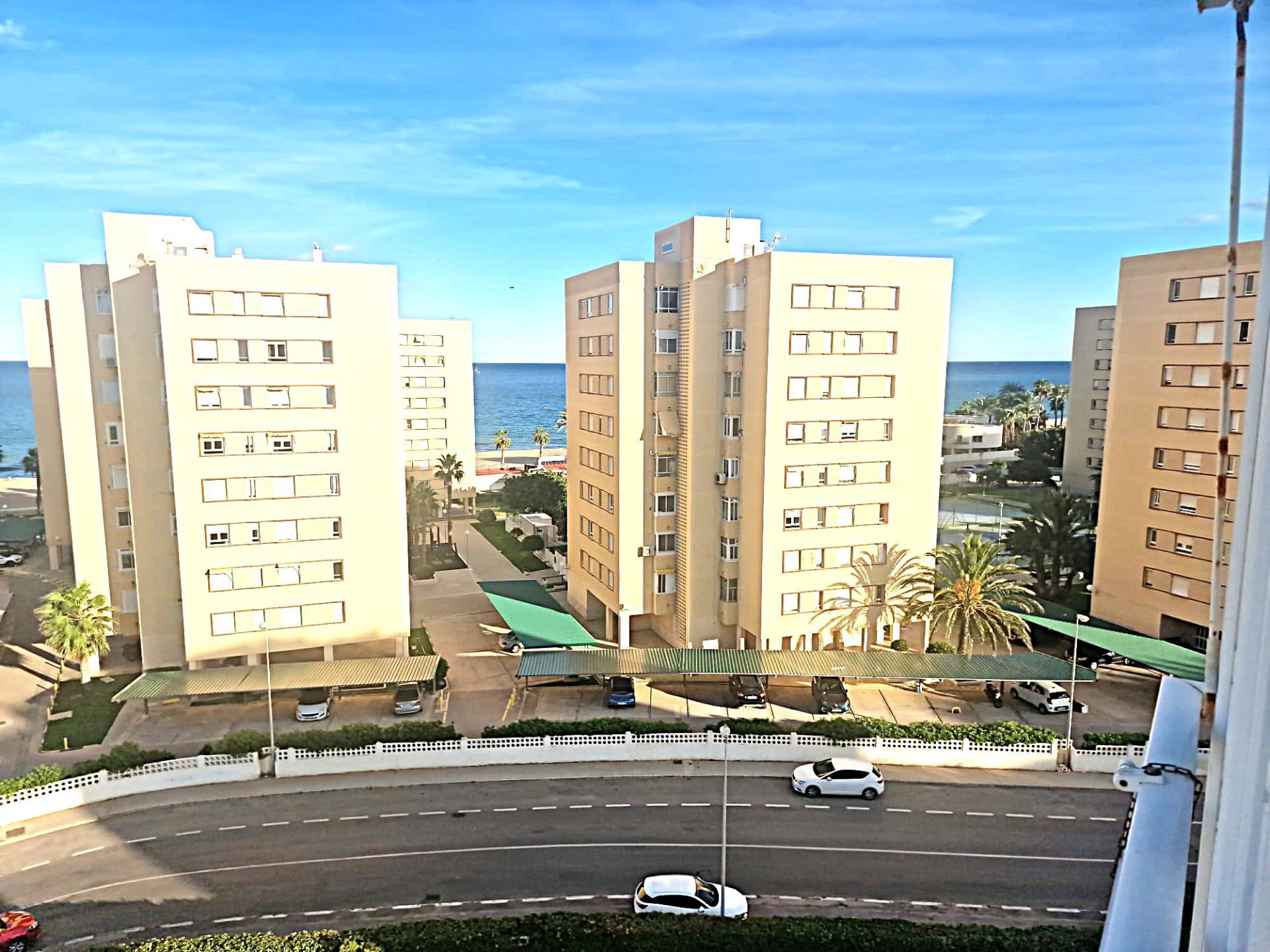 Vista exterior de Pis en venda en Alicante / Alacant amb Terrassa i Piscina comunitària