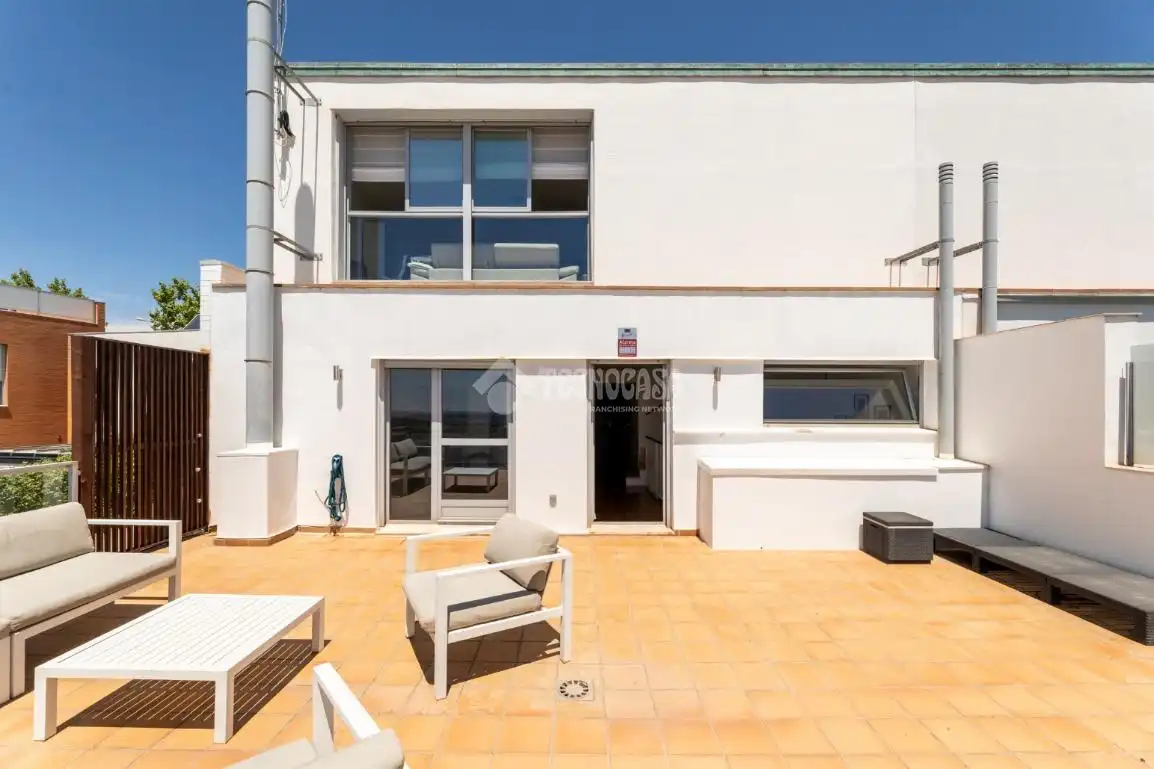 Terrasse von Einfamilien-Reihenhaus zum Verkauf in Torrelodones mit Klimaanlage, Heizung und Terrasse